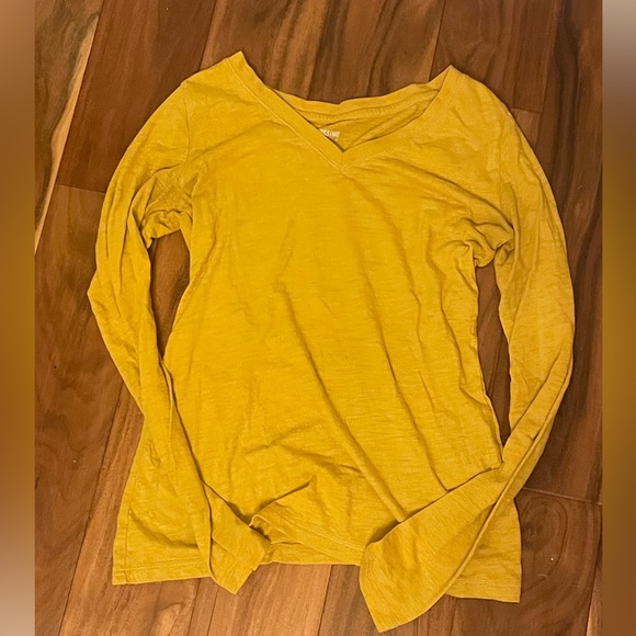 Yellow long sleeve v-neck top - Picture 1 of 1